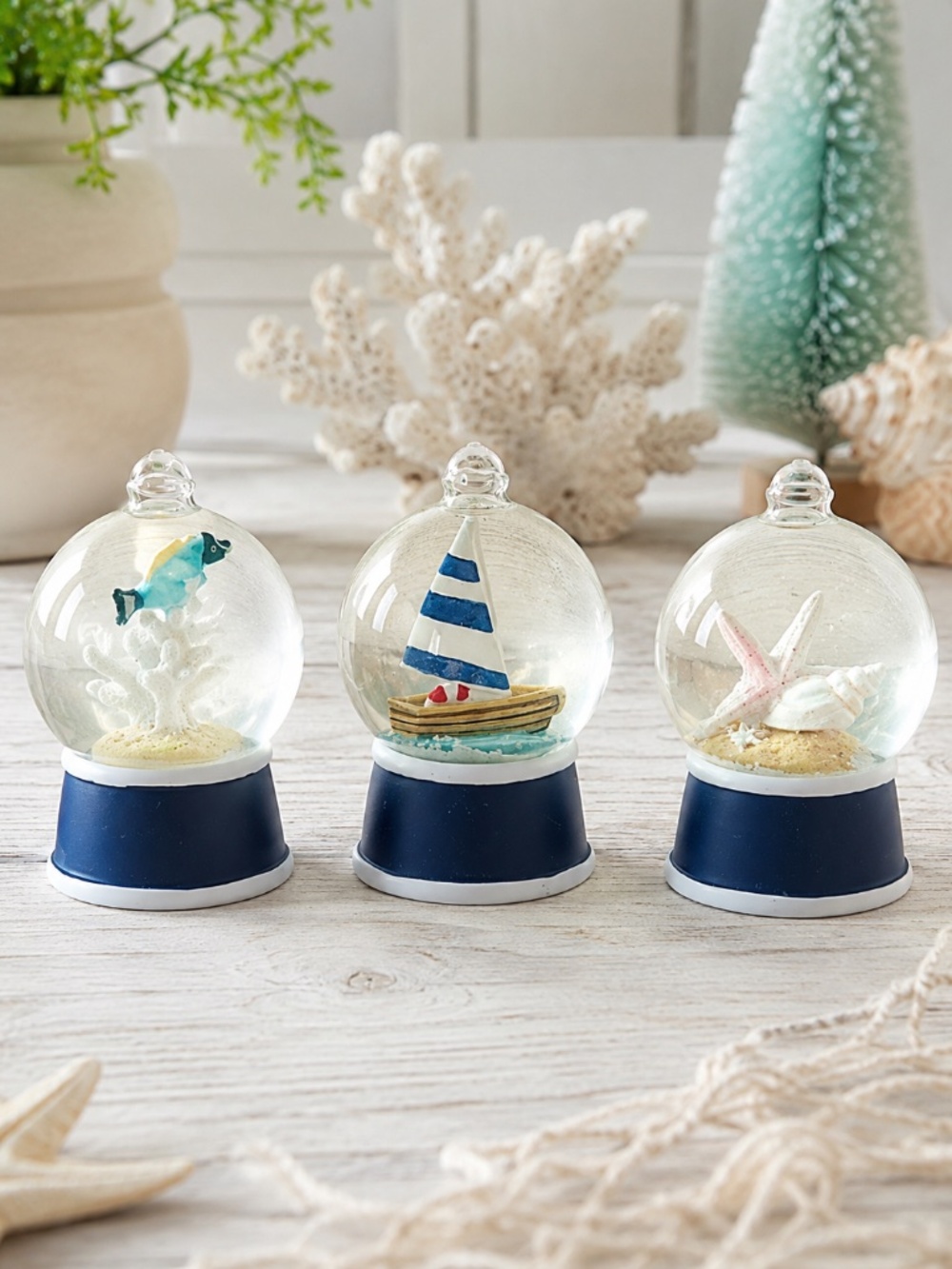 Bella Lux Coastal Holiday Collection – Set of 3 Water Globes – NWT
